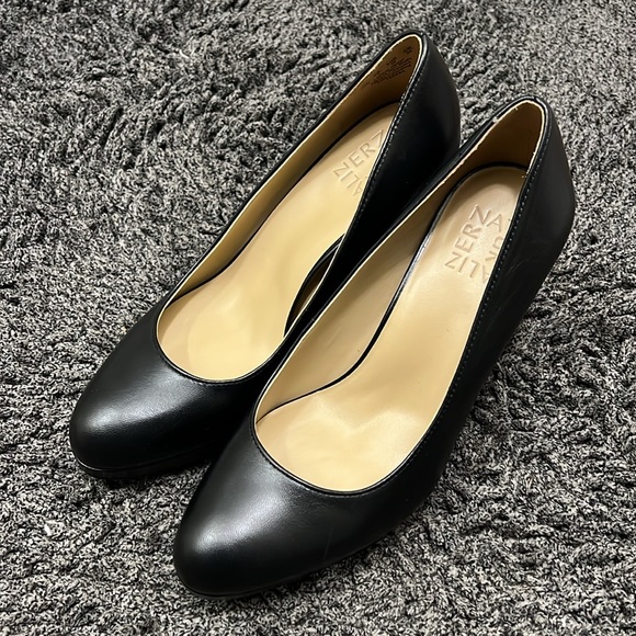 Naturalizer Heels - Picture 1 of 5